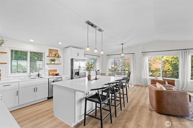 30013 2nd Avenue SW, Federal Way, WA 98023