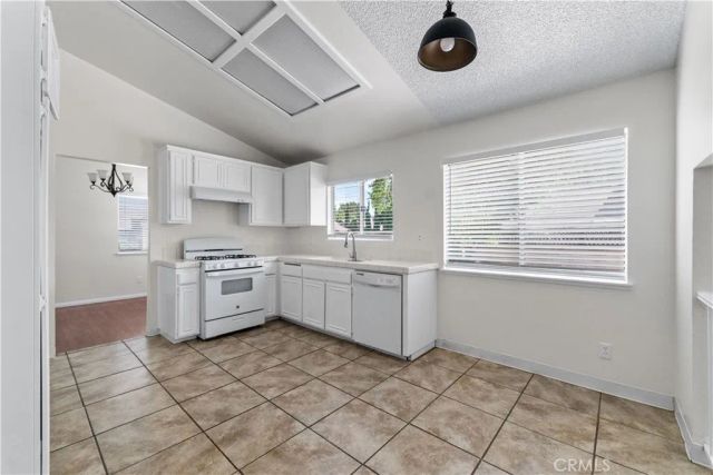 1232 Kings, Palmdale, CA 93551