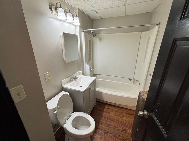 26 Catharine St 4, Worcester, MA 01605