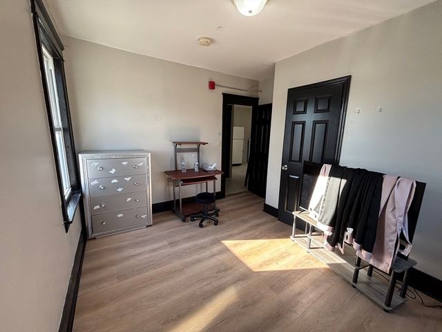 26 Catharine St 4, Worcester, MA 01605