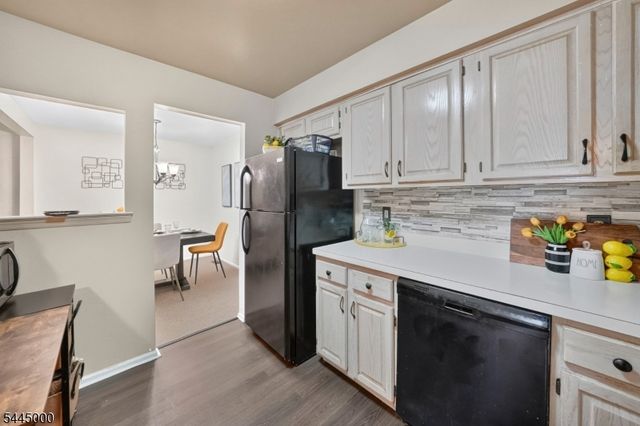 109 Michaels Ct 109, Woodbridge Twp., NJ 07095