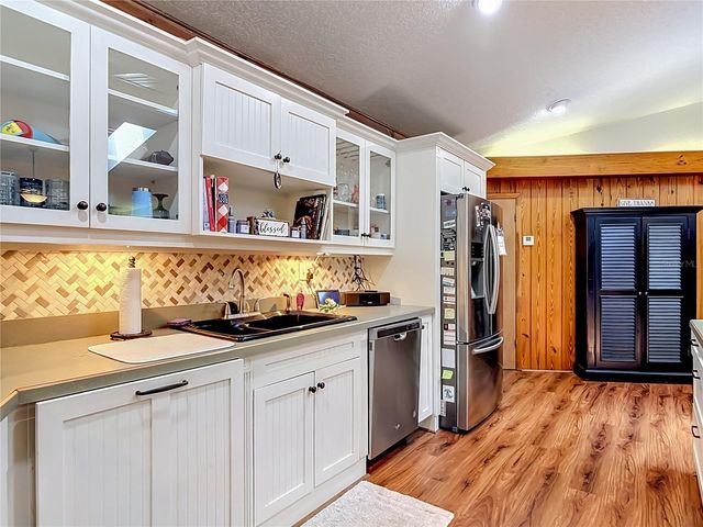 43809 SUNSET DR, Paisley, FL 32767