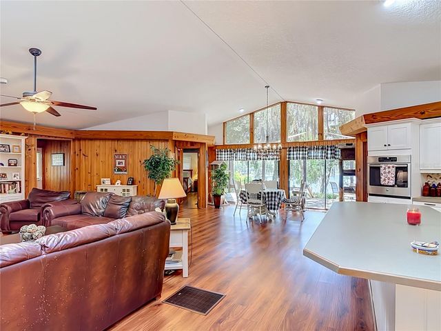 43809 SUNSET DR, Paisley, FL 32767