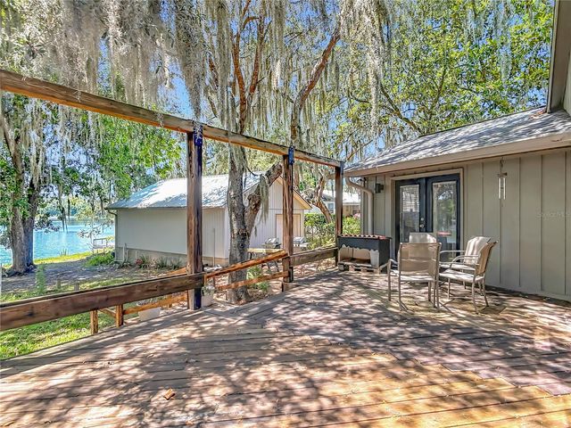 43809 SUNSET DR, Paisley, FL 32767