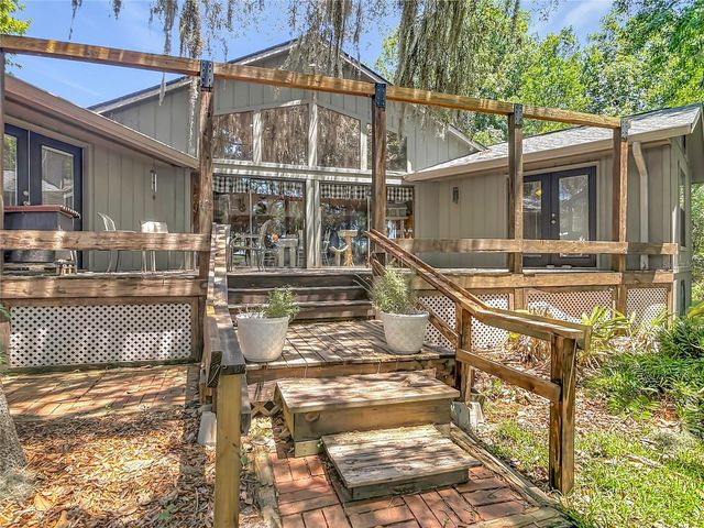 43809 SUNSET DR, Paisley, FL 32767