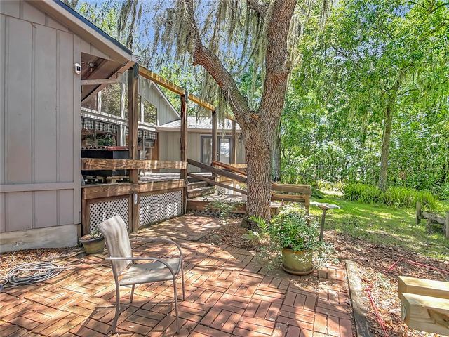 43809 SUNSET DR, Paisley, FL 32767
