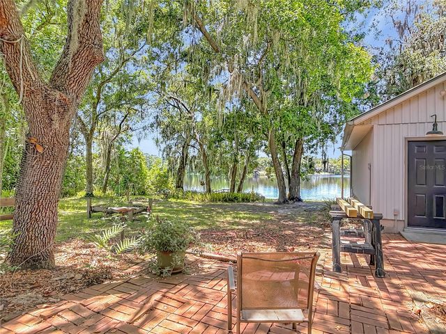 43809 SUNSET DR, Paisley, FL 32767