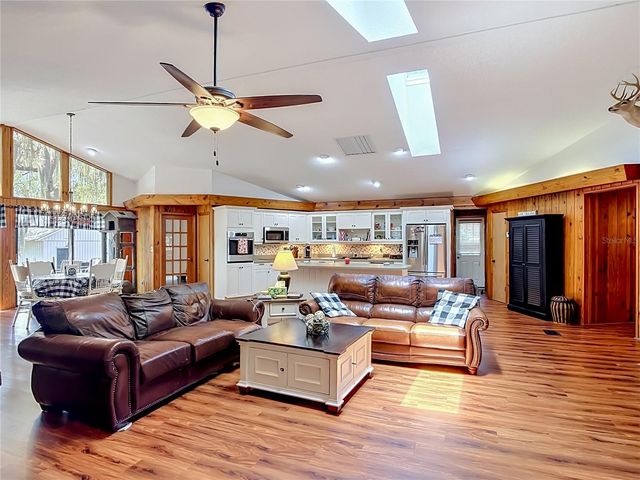 43809 SUNSET DR, Paisley, FL 32767