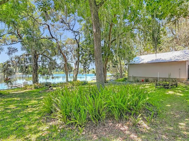 43809 SUNSET DR, Paisley, FL 32767