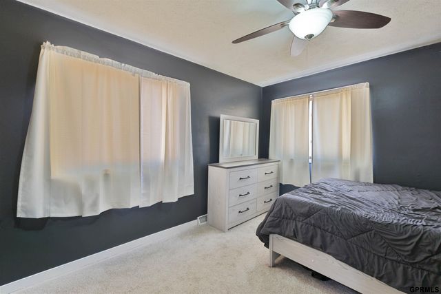 1404 Warren Street, Bellevue, NE 68005