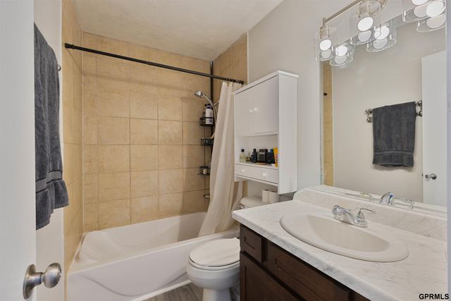 1404 Warren Street, Bellevue, NE 68005