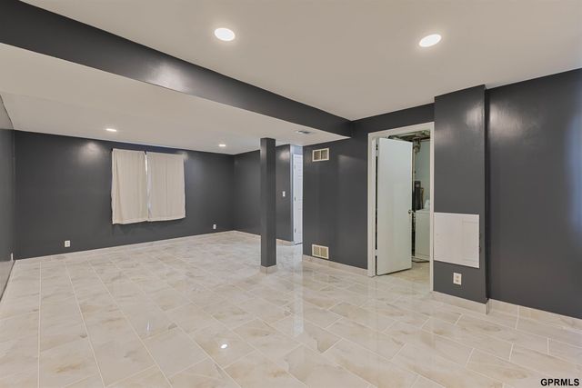 1404 Warren Street, Bellevue, NE 68005