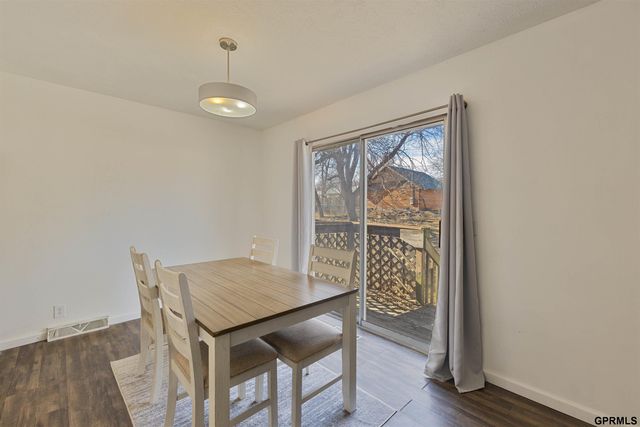 1404 Warren Street, Bellevue, NE 68005