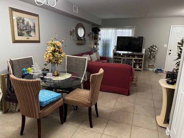 1443 Bear Flag Drive 1443, Hanover Park, IL 60133