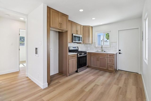 1909 11 S Freeman Street, Oceanside, CA 92054