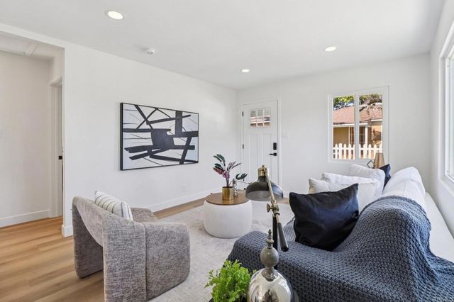 1909 11 S Freeman Street, Oceanside, CA 92054