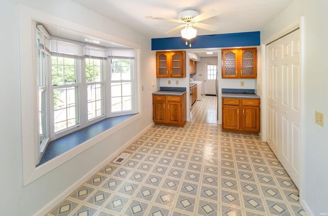 1572 Enlow Avenue, Evansville, IN 47711