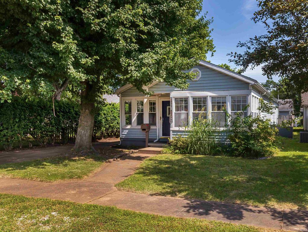1572 Enlow Avenue, Evansville, IN 47711