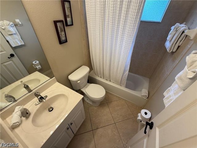3005 SW 8th PL, Cape Coral, FL 33914
