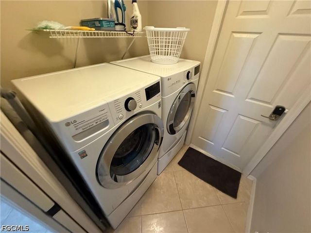 3005 SW 8th PL, Cape Coral, FL 33914