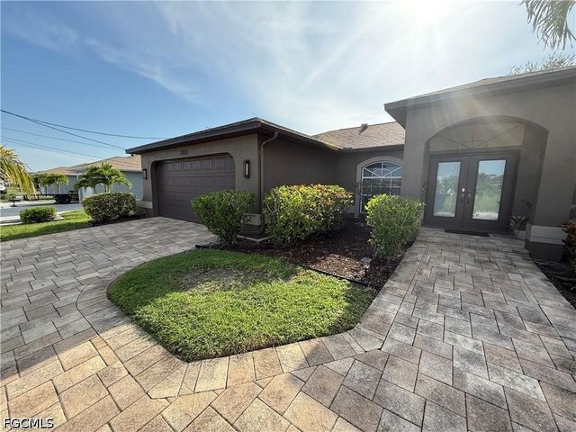 3005 SW 8th PL, Cape Coral, FL 33914