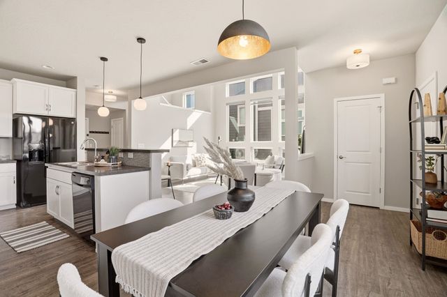 2204 W Summit Pkwy, Spokane, WA 99201