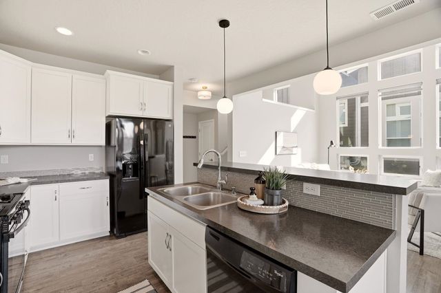 2204 W Summit Pkwy, Spokane, WA 99201