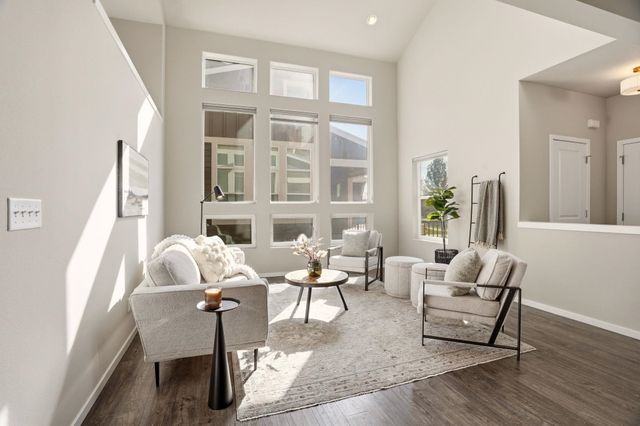 2204 W Summit Pkwy, Spokane, WA 99201