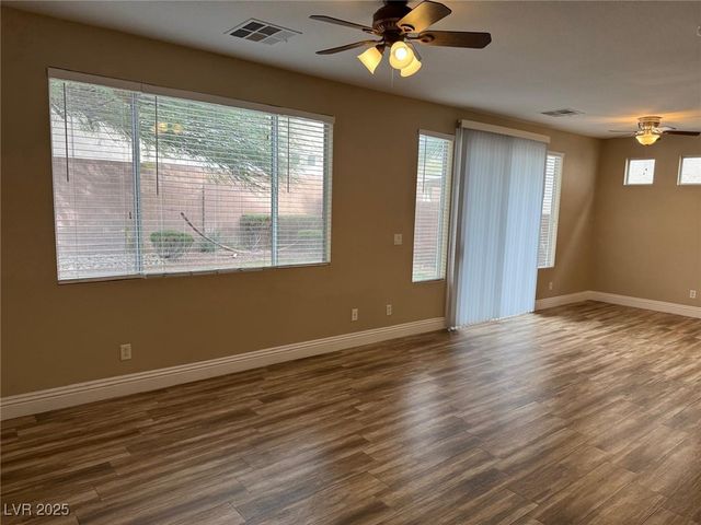 9670 Simple Life Avenue, Las Vegas, NV 89148