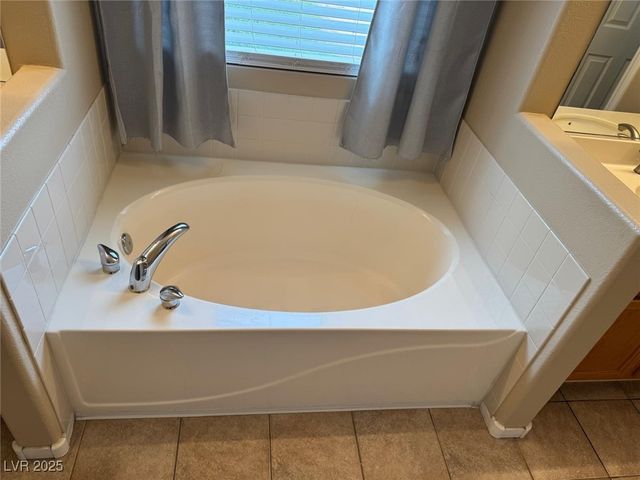 9670 Simple Life Avenue, Las Vegas, NV 89148