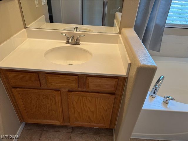 9670 Simple Life Avenue, Las Vegas, NV 89148