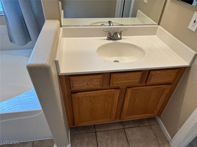 9670 Simple Life Avenue, Las Vegas, NV 89148