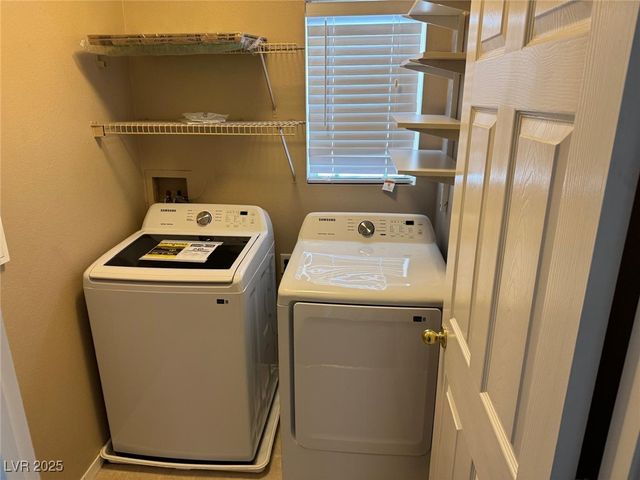 9670 Simple Life Avenue, Las Vegas, NV 89148