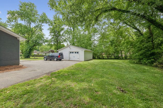 5020 Suter Ct, Nashville, TN 37211
