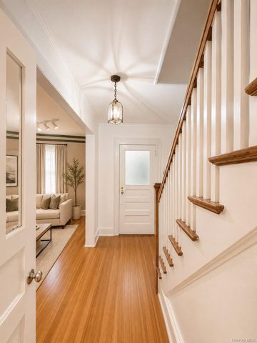145 Lincoln Avenue, Pelham, NY 10803