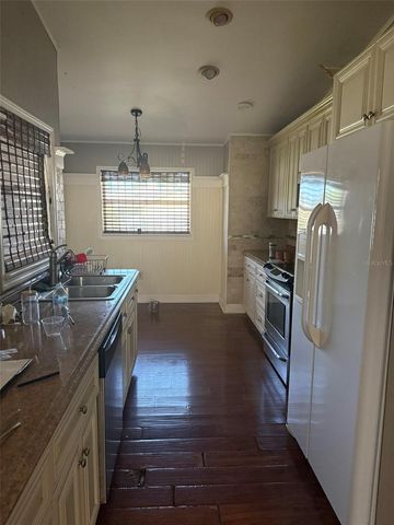 7606 37TH STREET CIRCLE E, Sarasota, FL 34243