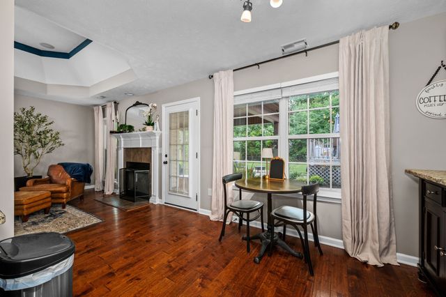 1425 Round Rock Dr, Murfreesboro, TN 37128