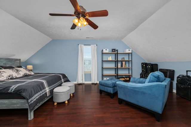 1425 Round Rock Dr, Murfreesboro, TN 37128