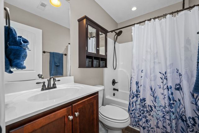 1425 Round Rock Dr, Murfreesboro, TN 37128