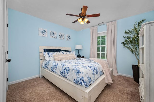 1425 Round Rock Dr, Murfreesboro, TN 37128