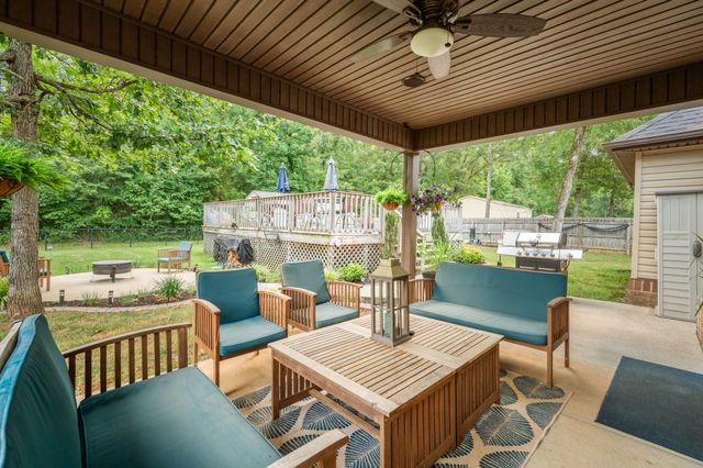 1425 Round Rock Dr, Murfreesboro, TN 37128