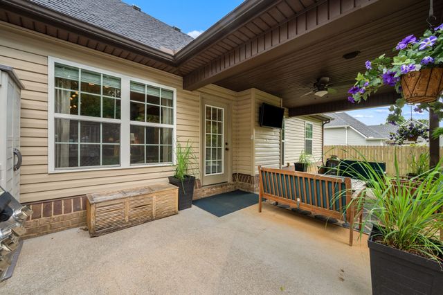 1425 Round Rock Dr, Murfreesboro, TN 37128