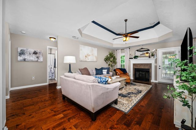 1425 Round Rock Dr, Murfreesboro, TN 37128