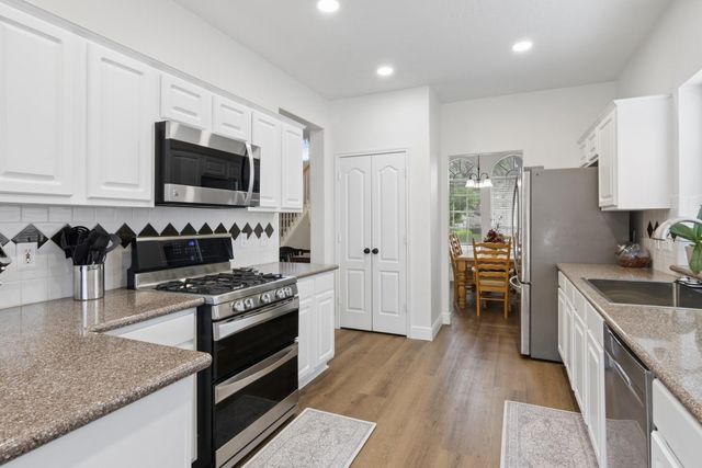 5011 Sienna Heights Lane, Pasadena, TX 77505