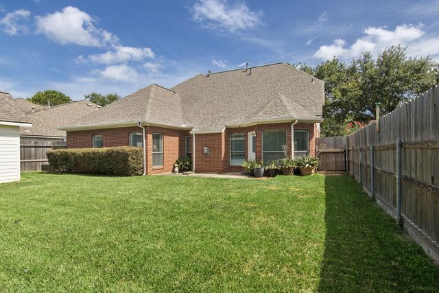 5011 Sienna Heights Lane, Pasadena, TX 77505