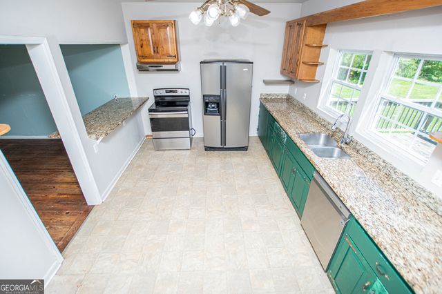 857 Jones Mill Road, Whitesburg, GA 30185