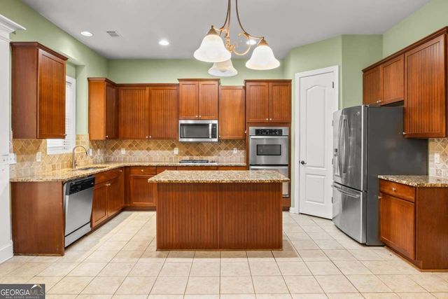 1128 Gateview Drive, Lawrenceville, GA 30046