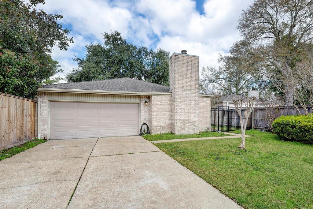 18506 Glen Briar Lane, Houston, TX 77084
