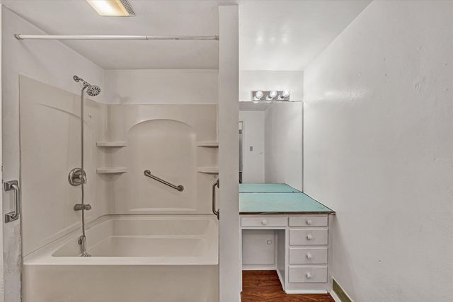 W 2356 Riverside DR, Salem, VA 24153