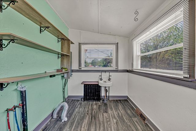 W 2356 Riverside DR, Salem, VA 24153